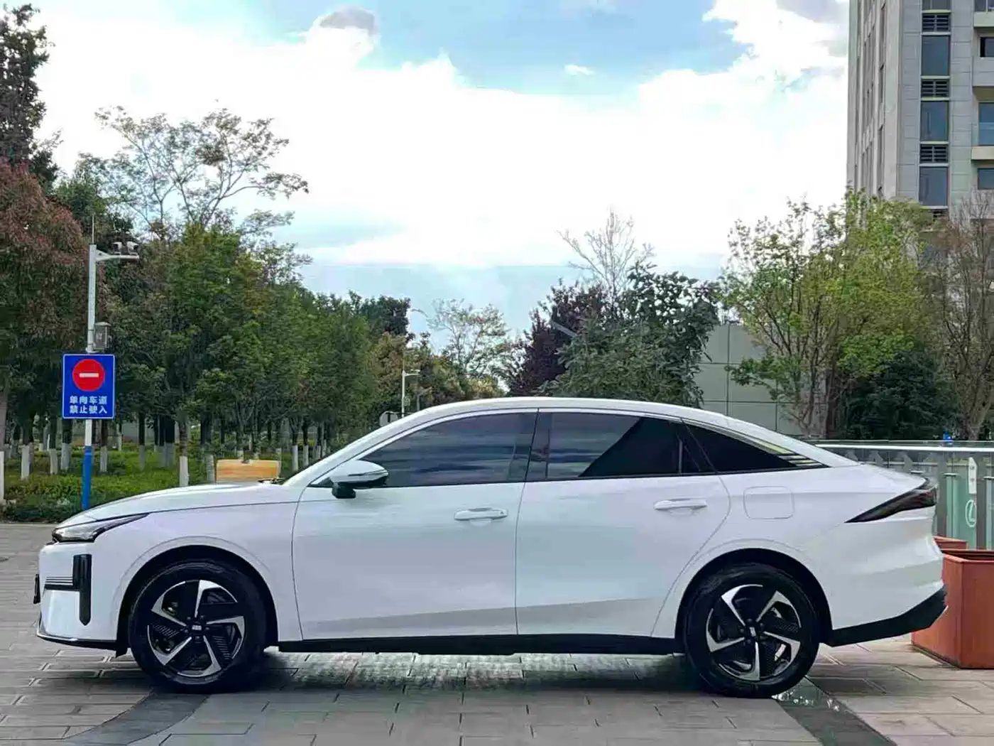 GEELY GALAXY GALAXY L6