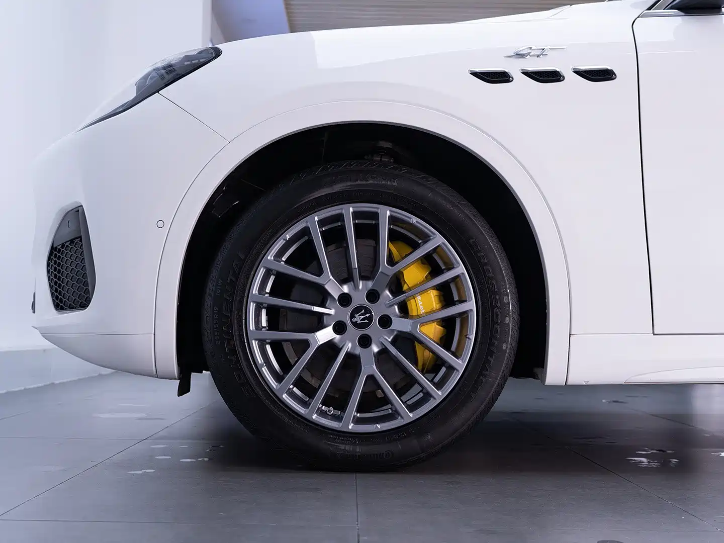 Фото 9 - Maserati Grecale