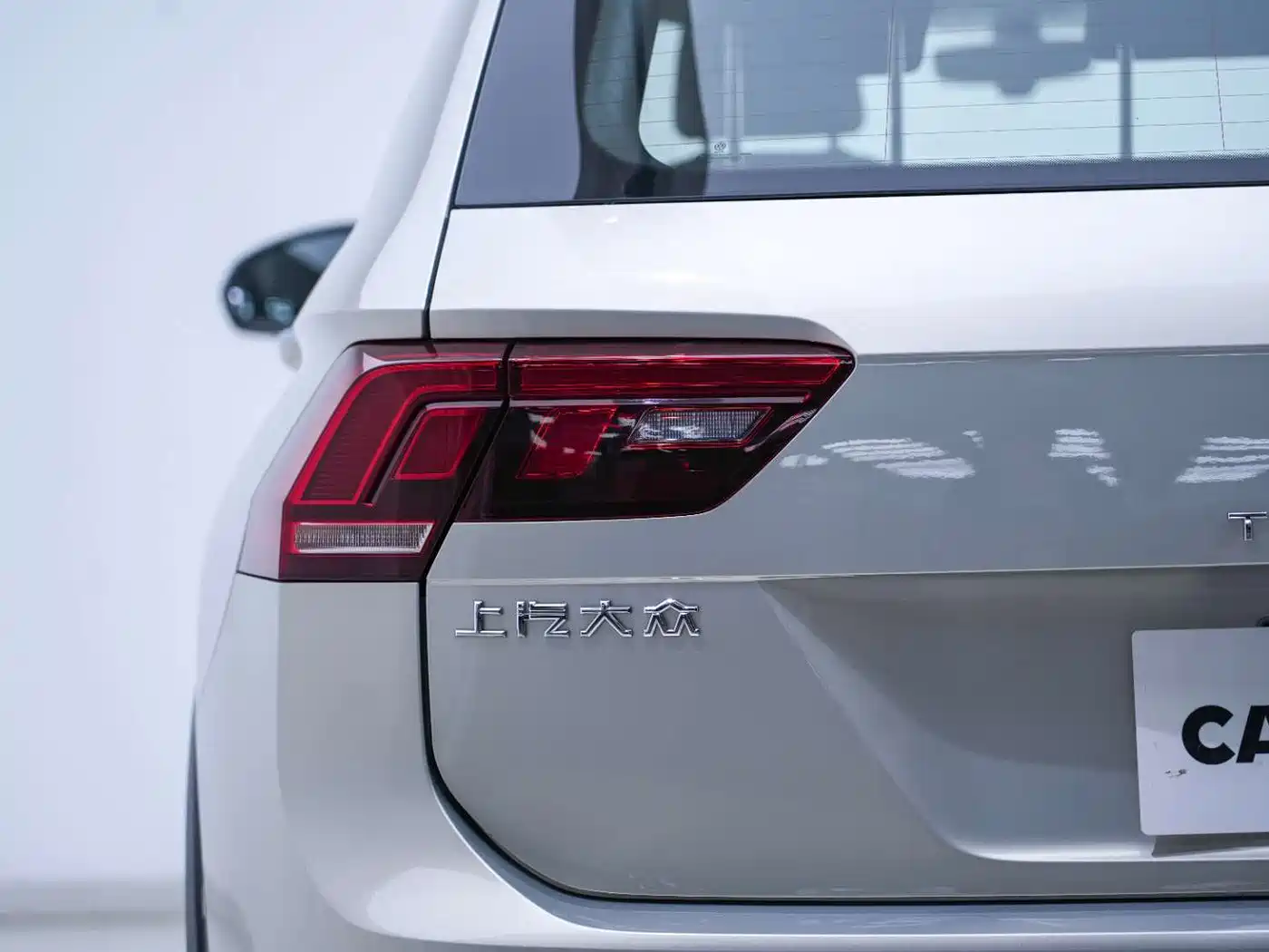 Volkswagen Tiguan L 2021 330TSI Automatic 2WD R-Line Premium фото 18