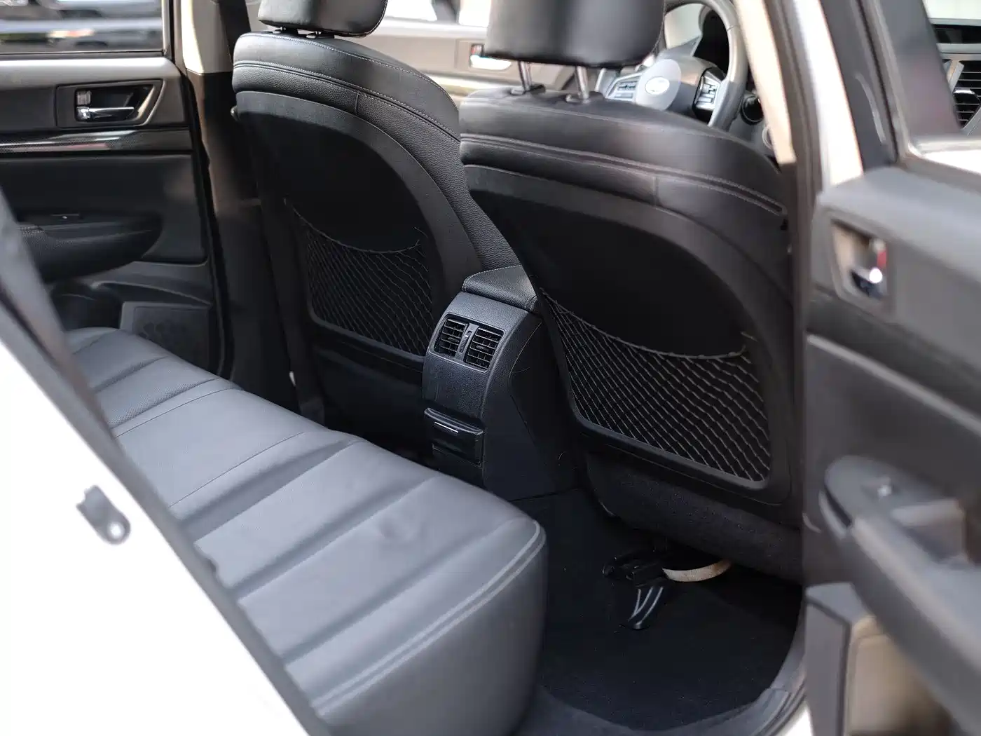 Фото 40 - Subaru Outback