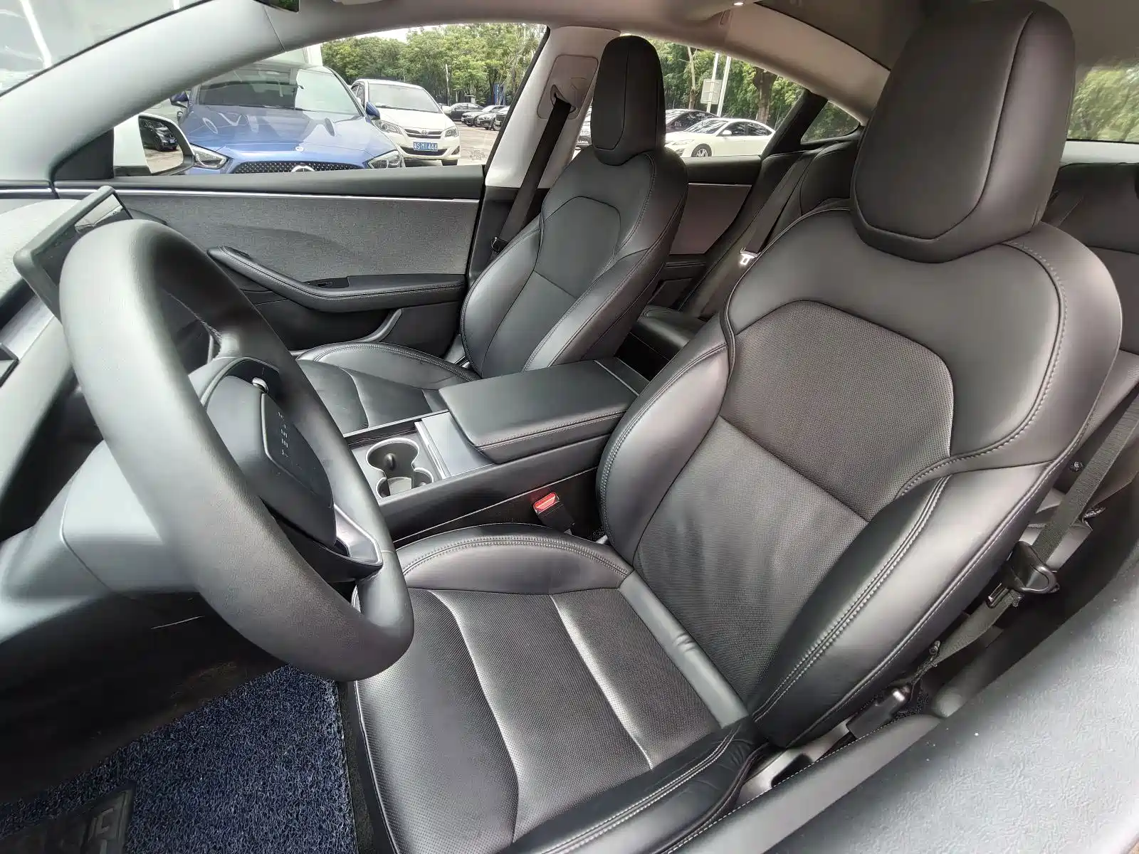 Фото 15 - Tesla Model 3