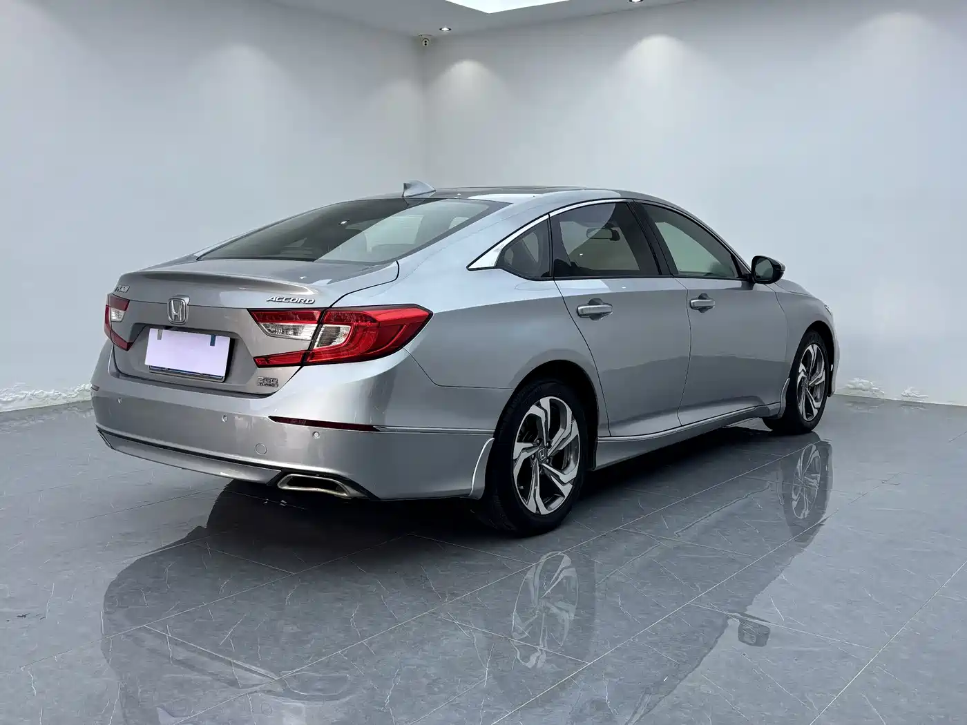 Фото 9 - Honda Accord