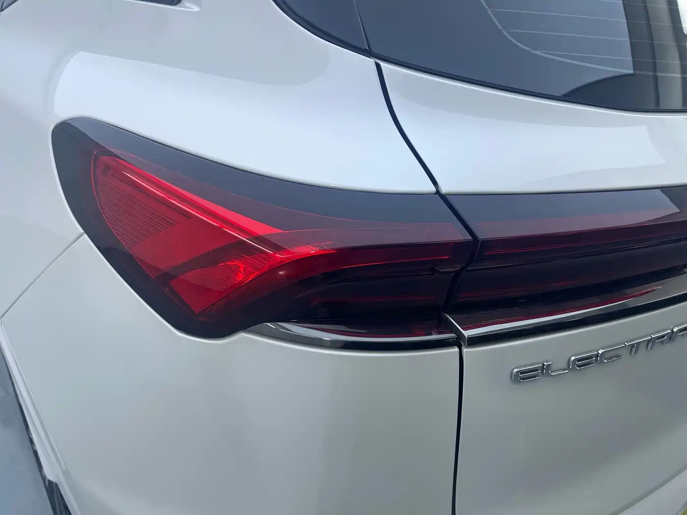 Buick E5 2024 2023 Premium Long Range Edition
