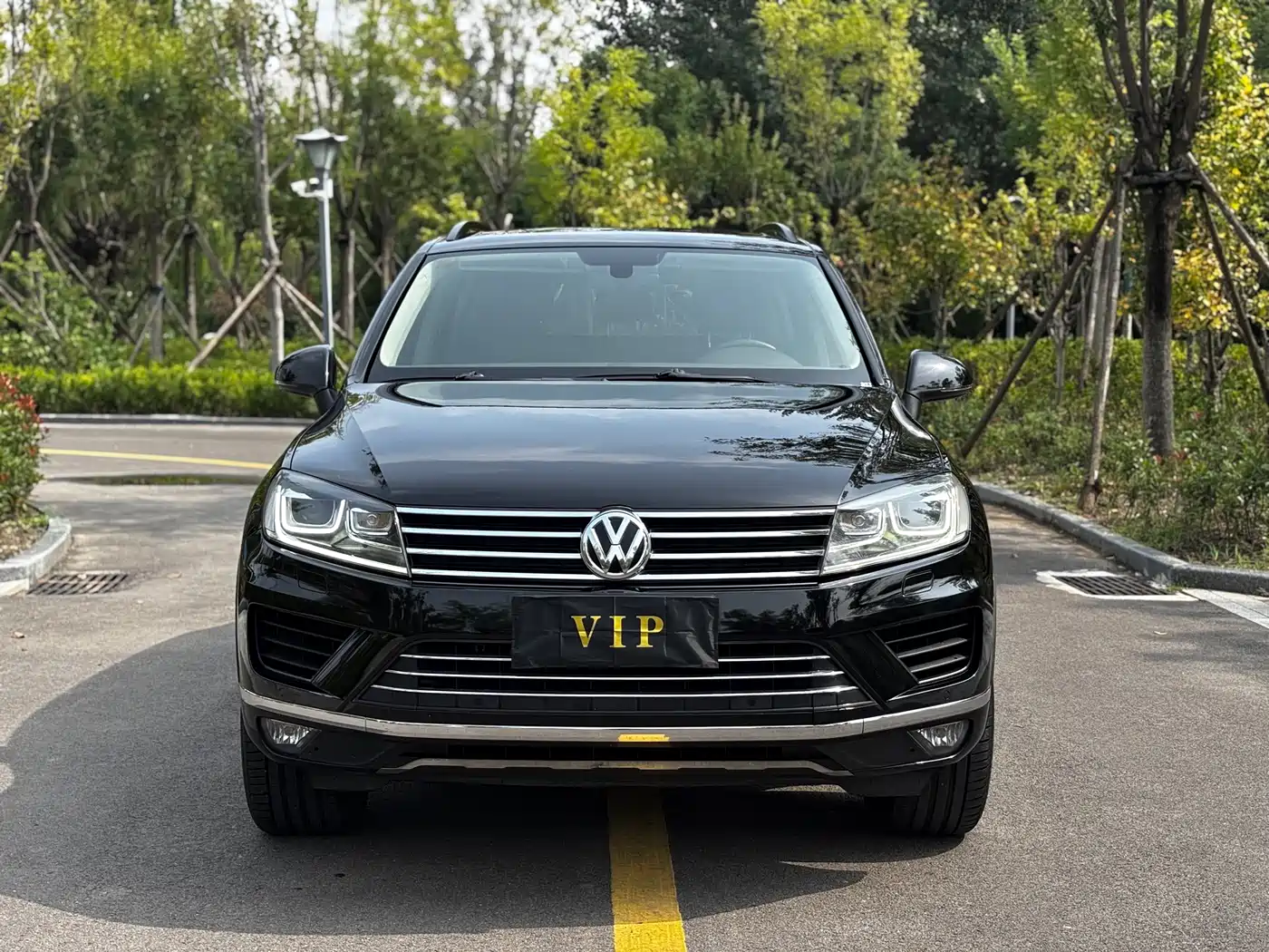 VOLKSWAGEN TOUAREG