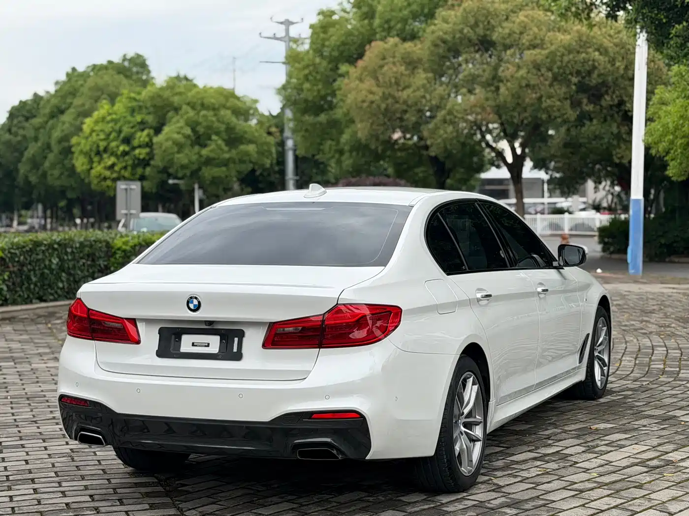 BMW 5 Series 2018 525Li M Sport Package фото 6