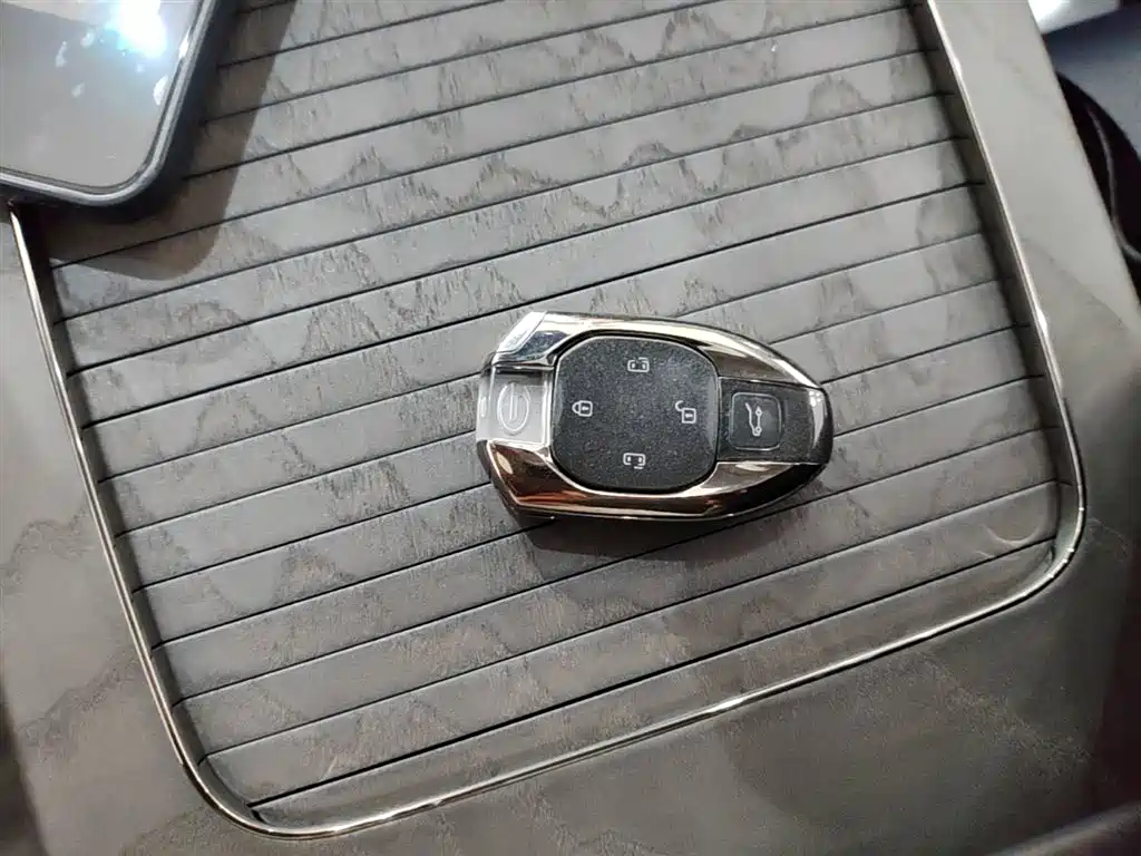 GAC Trumpchi Trumpchi Xiangwang M8 2025 Model QianKun Series Ultra First Class фото 9