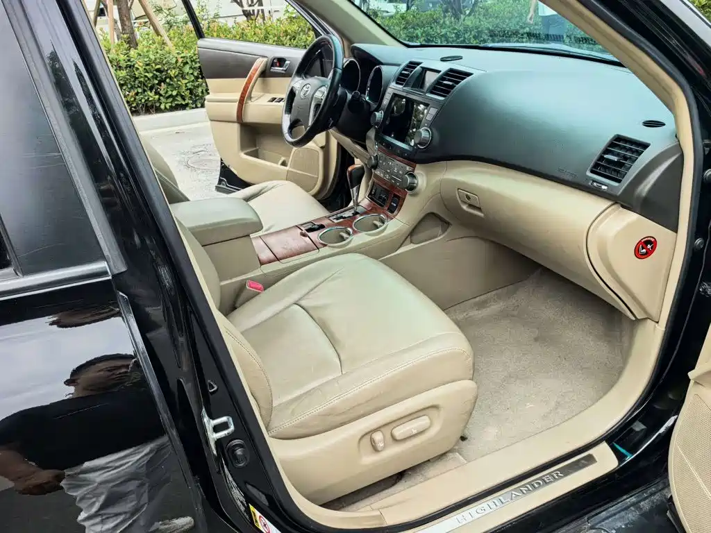 صورة 8 - Toyota Highlander