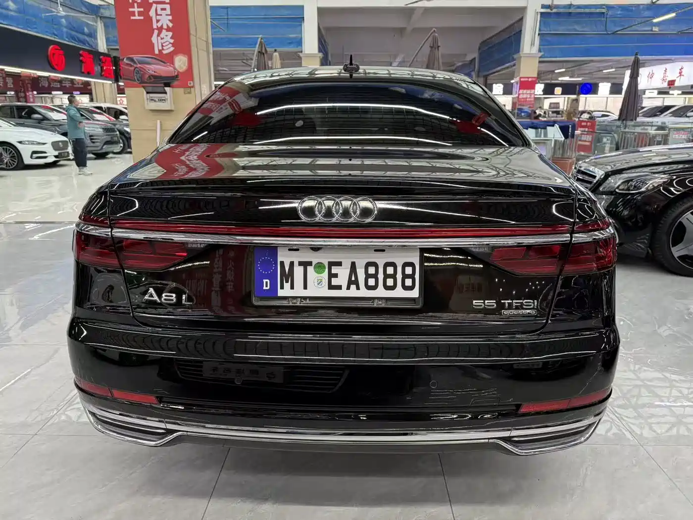 AUDI A8