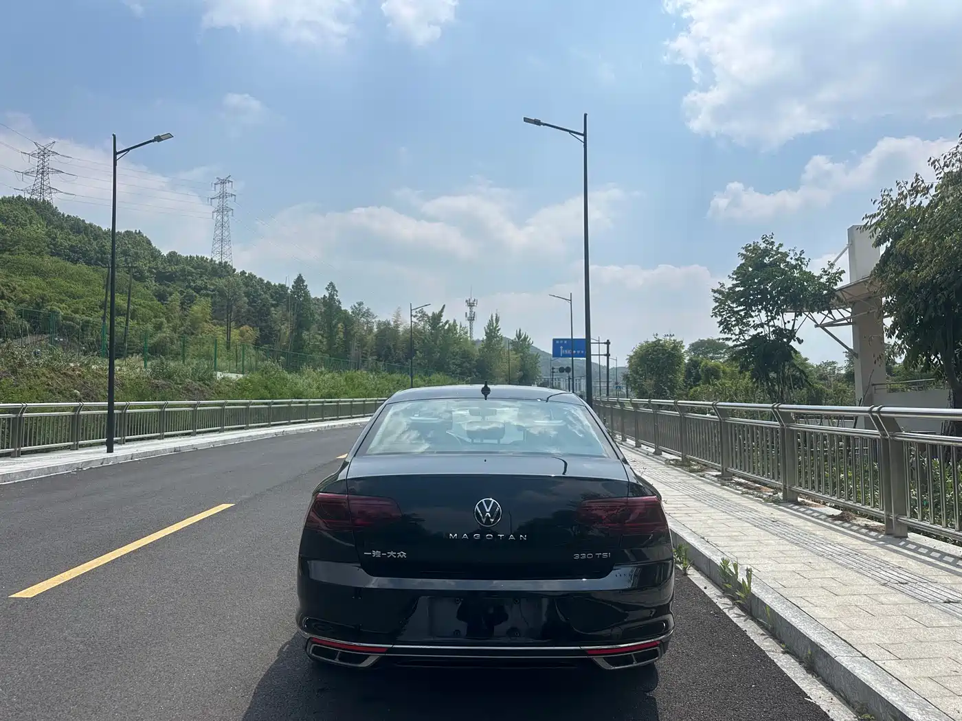 Volkswagen Magotan 2023 2 Million Units Anniversary Edition 330TSI DSG Leading Type фото 5