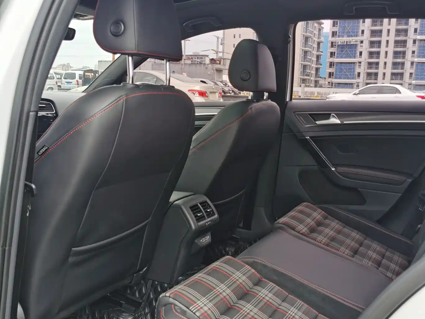 Volkswagen Golf GTI 2019 2.0TSI GTI (China V) фото 7