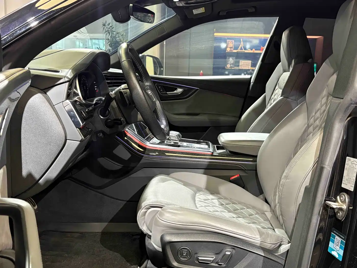 Audi Q8 2021 Model 55 TFSI Exclusive Dynamic фото 8