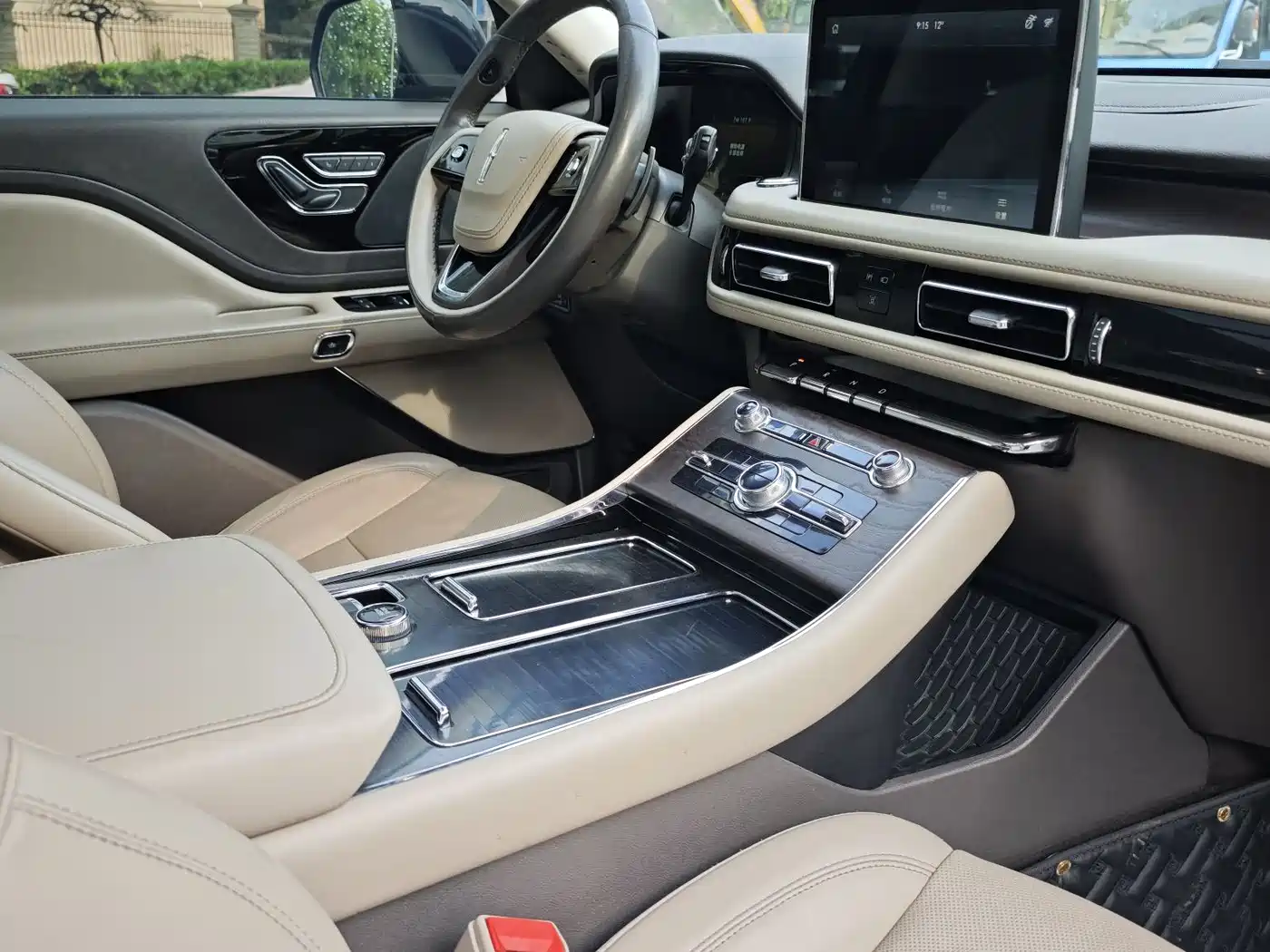 Lincoln Aviator (Import) 2020 2020 3.0T V6 AWD Premium Edition