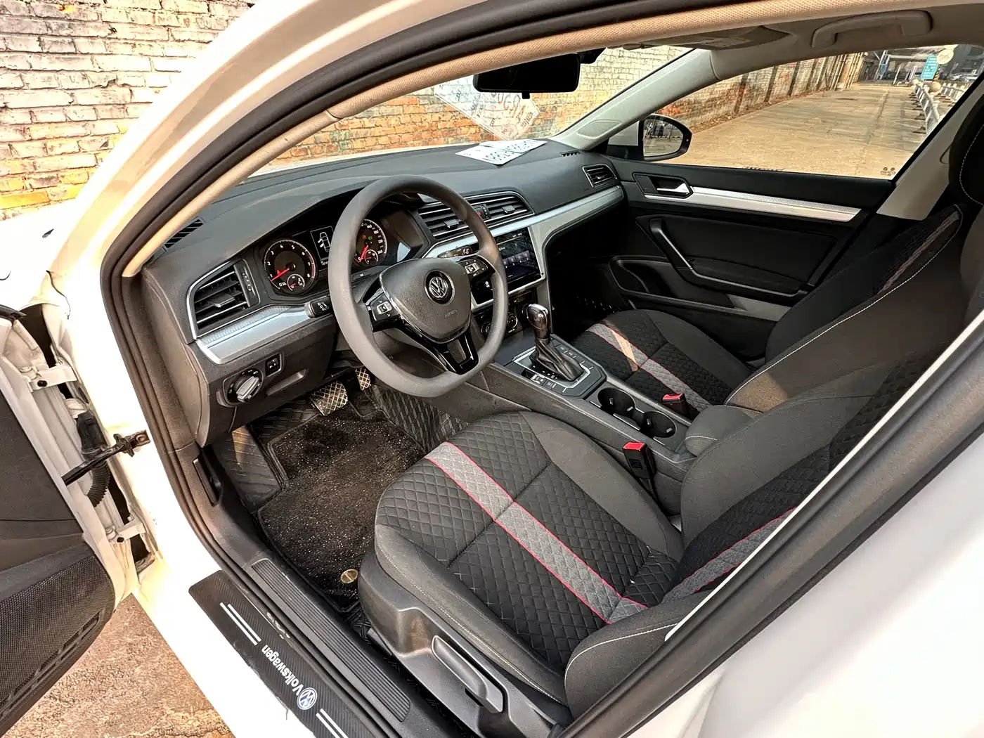 Volkswagen Lamando 2021 230TSI DSG Fashion Edition фото 7
