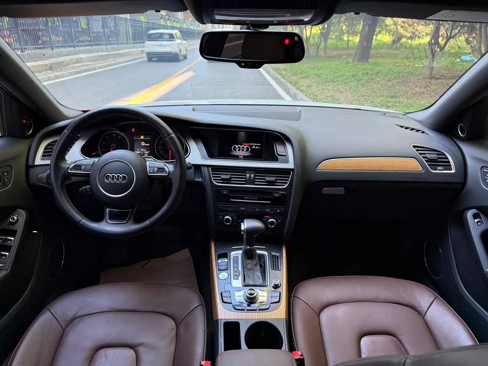 Фото 7 - Audi A4L