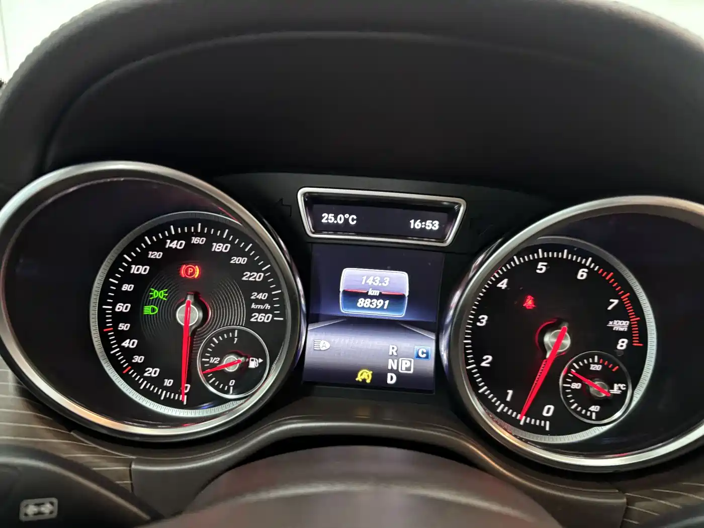 Mercedes-Benz GLE 2018 GLE 320 4MATIC Dynamic Ultimate Edition фото 16