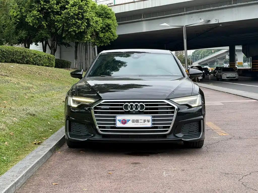 Фото 2 - Audi A6L