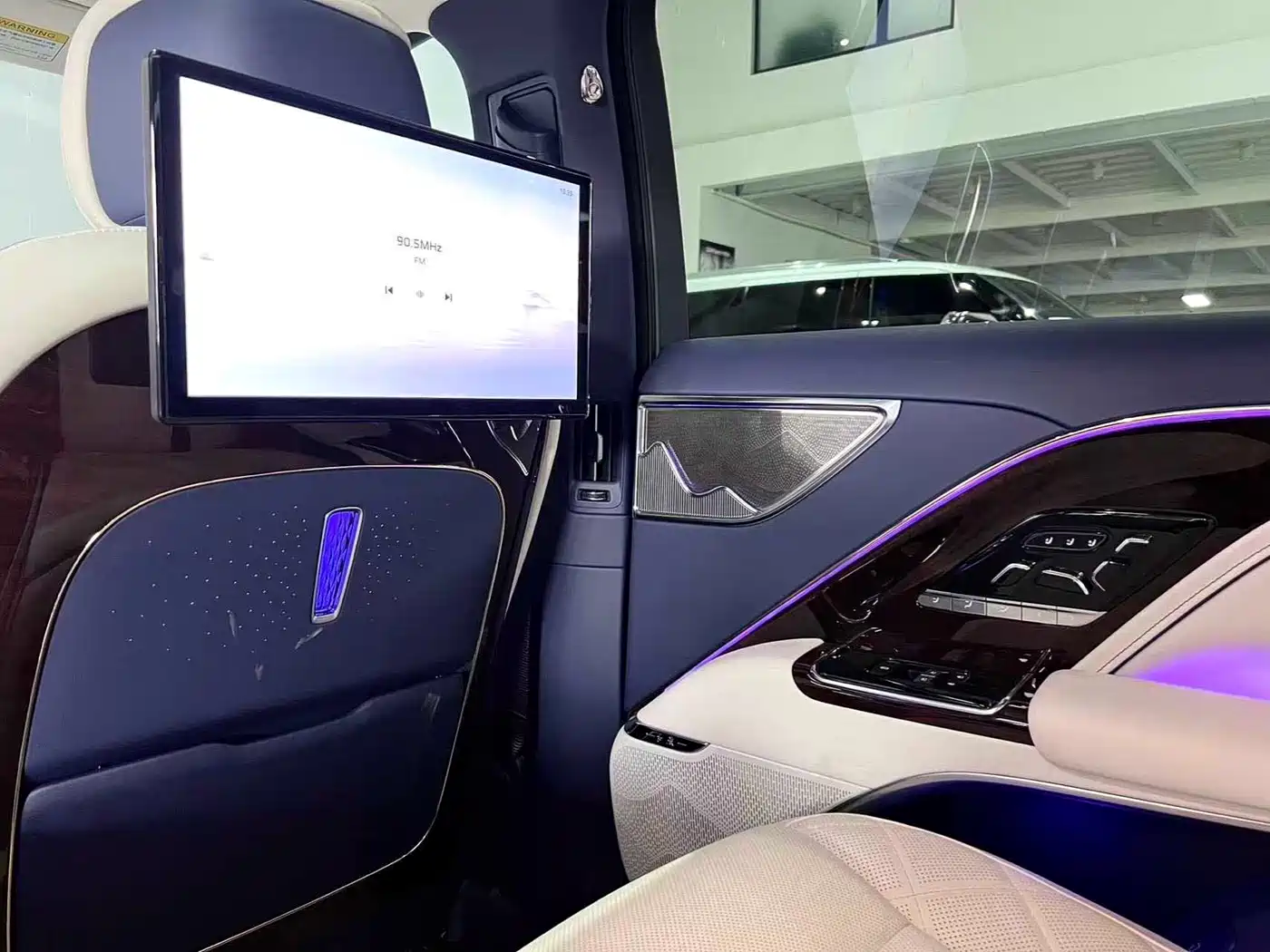 Hongqi Guoya 2024 4.0T V8 Version фото 41