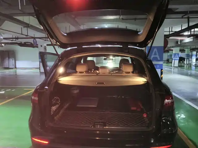 Mercedes-Benz GLC 2017 GLC 200 4MATIC — фото 5