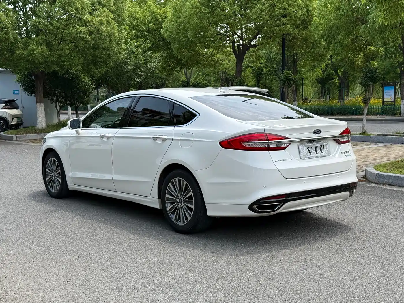 FORD MONDEO