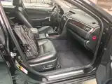 Фото 25 - Toyota Camry