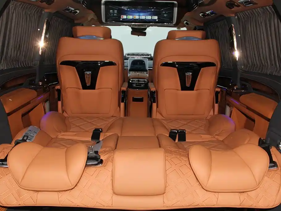 Mercedes-Benz Vito 2024 2.0T Business 7-Seater фото 25