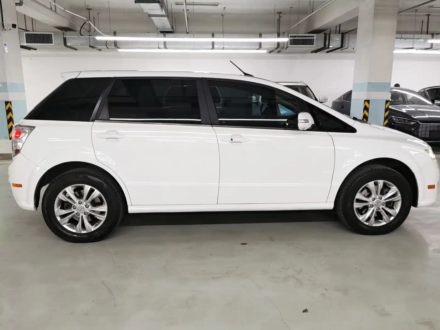 BYD E6