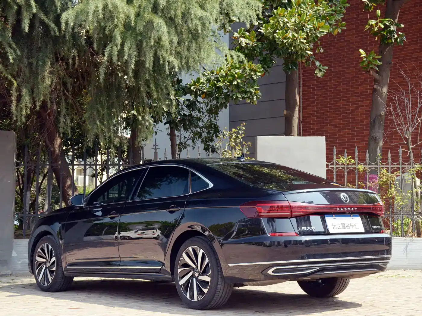 Volkswagen Passat 2024 380TSI Dragon Soaring Edition фото 12