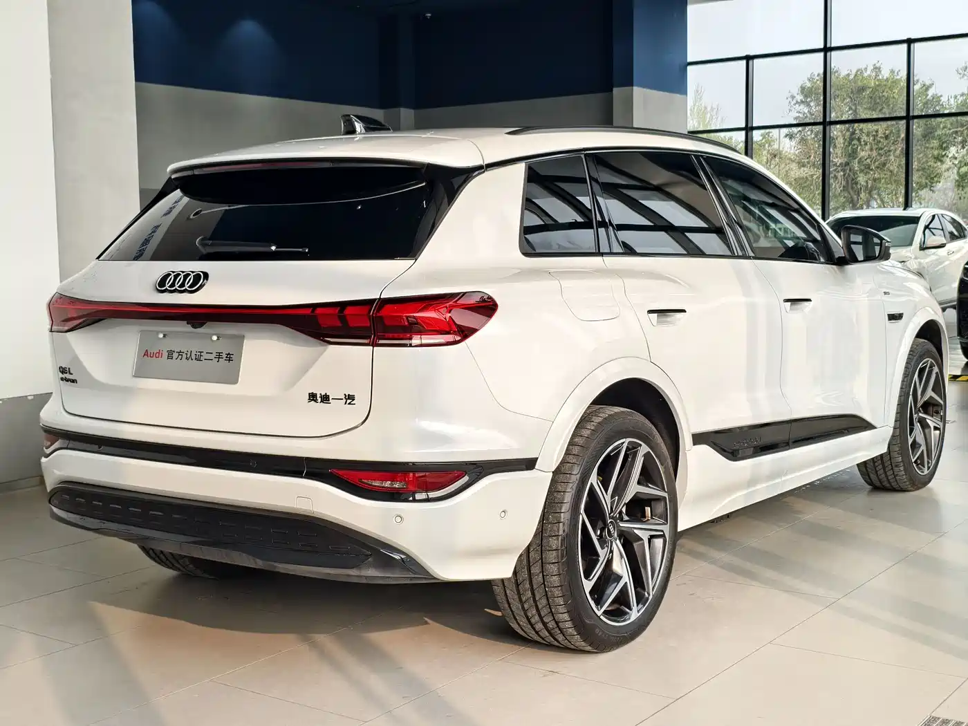 Audi Q6L e-tron фото 5