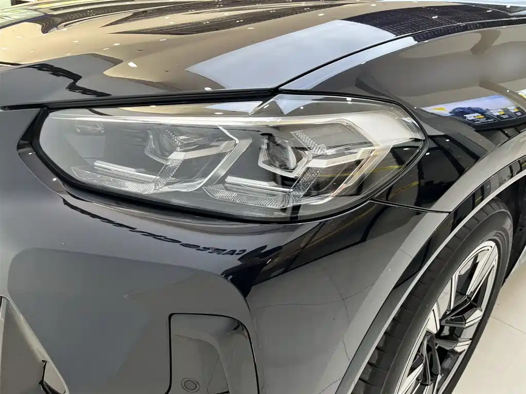 BMW iX3 2022 Leading Edition фото 6