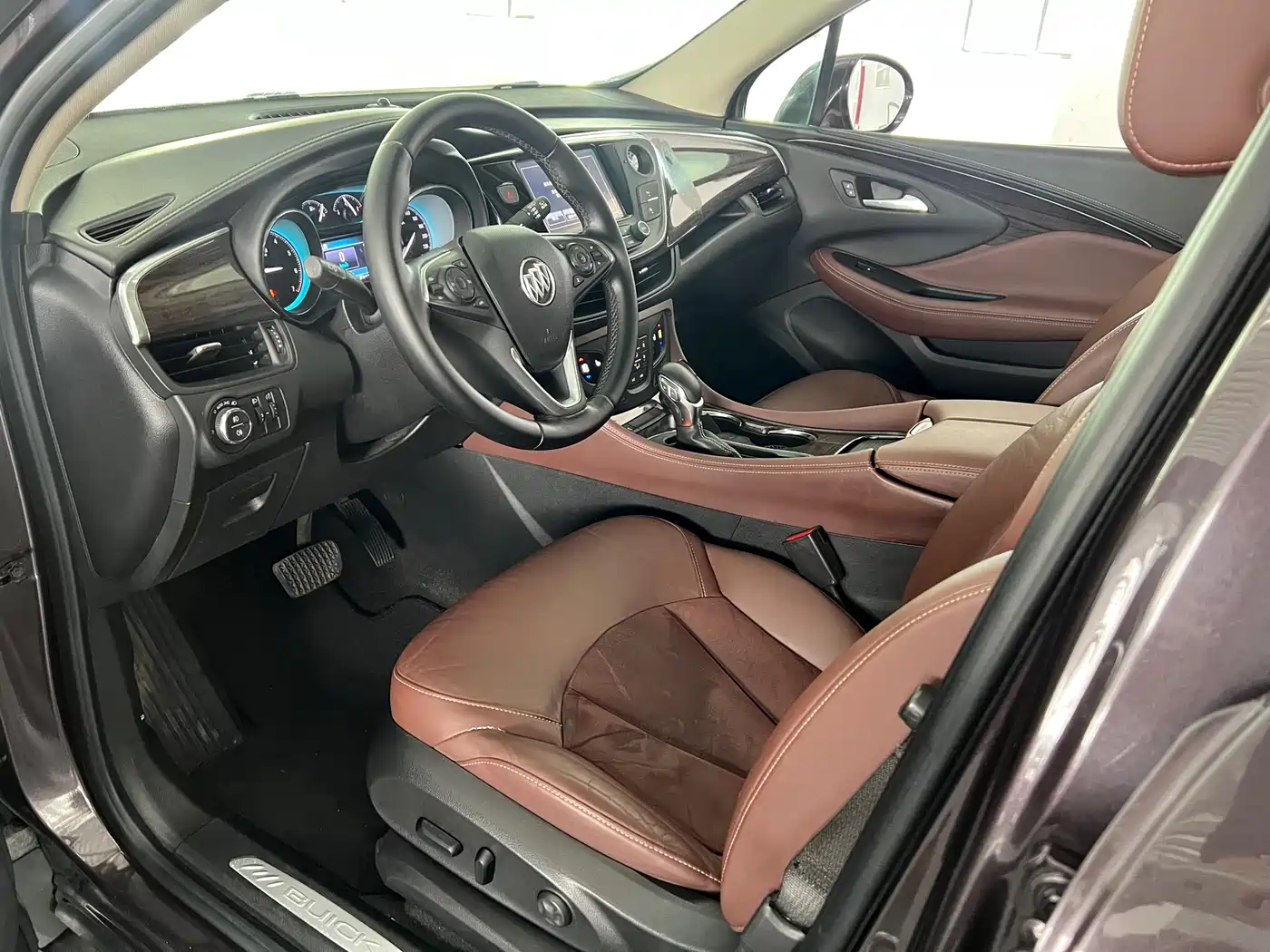 Buick Envision Plus 2017 20T FWD Elite фото 9