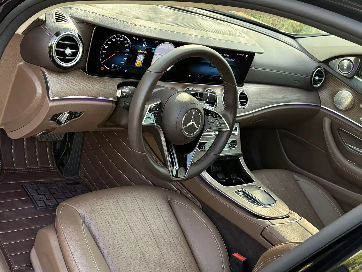 MERCEDES-BENZ E-CLASS