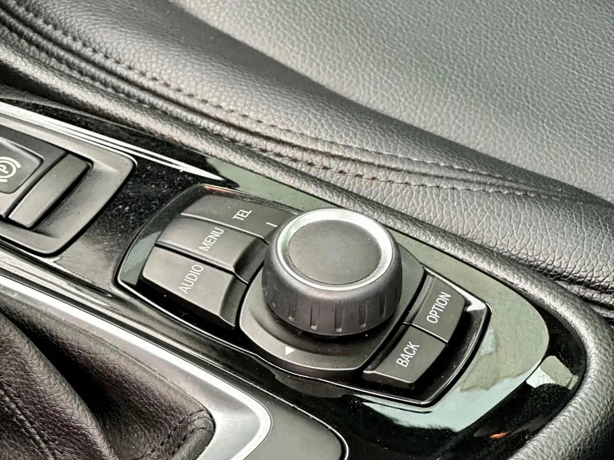 BMW 2 Series Touring 2016 2016 218i Leading