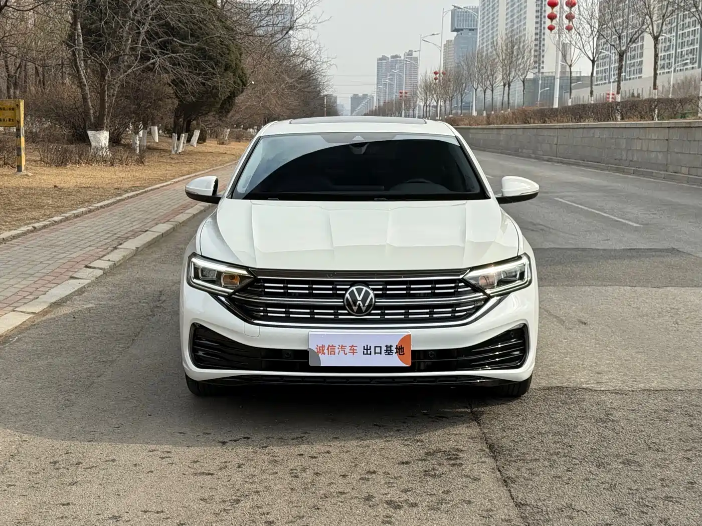 Volkswagen Sagitar 2023 Model Year 280TSI DSG Surpass Edition фото 3
