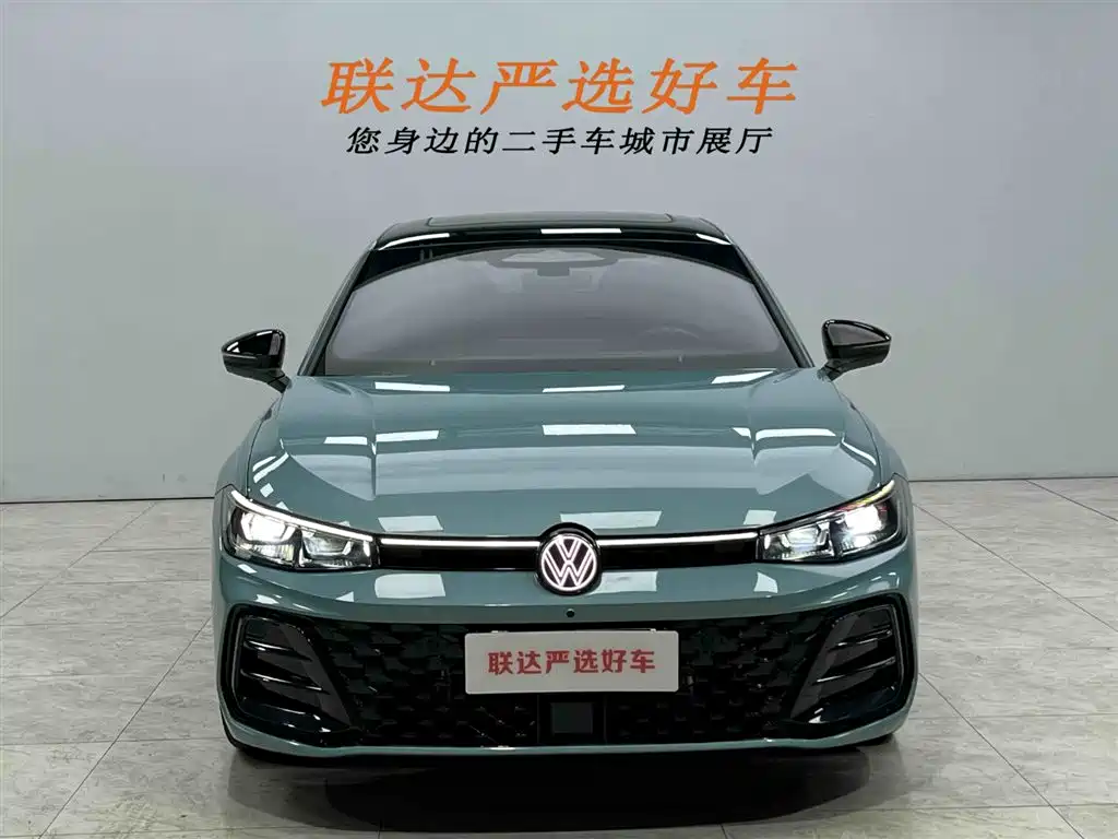 Volkswagen Passat 2025 Model Pro 380TSI Starlight Dragon Premium Edition фото 22
