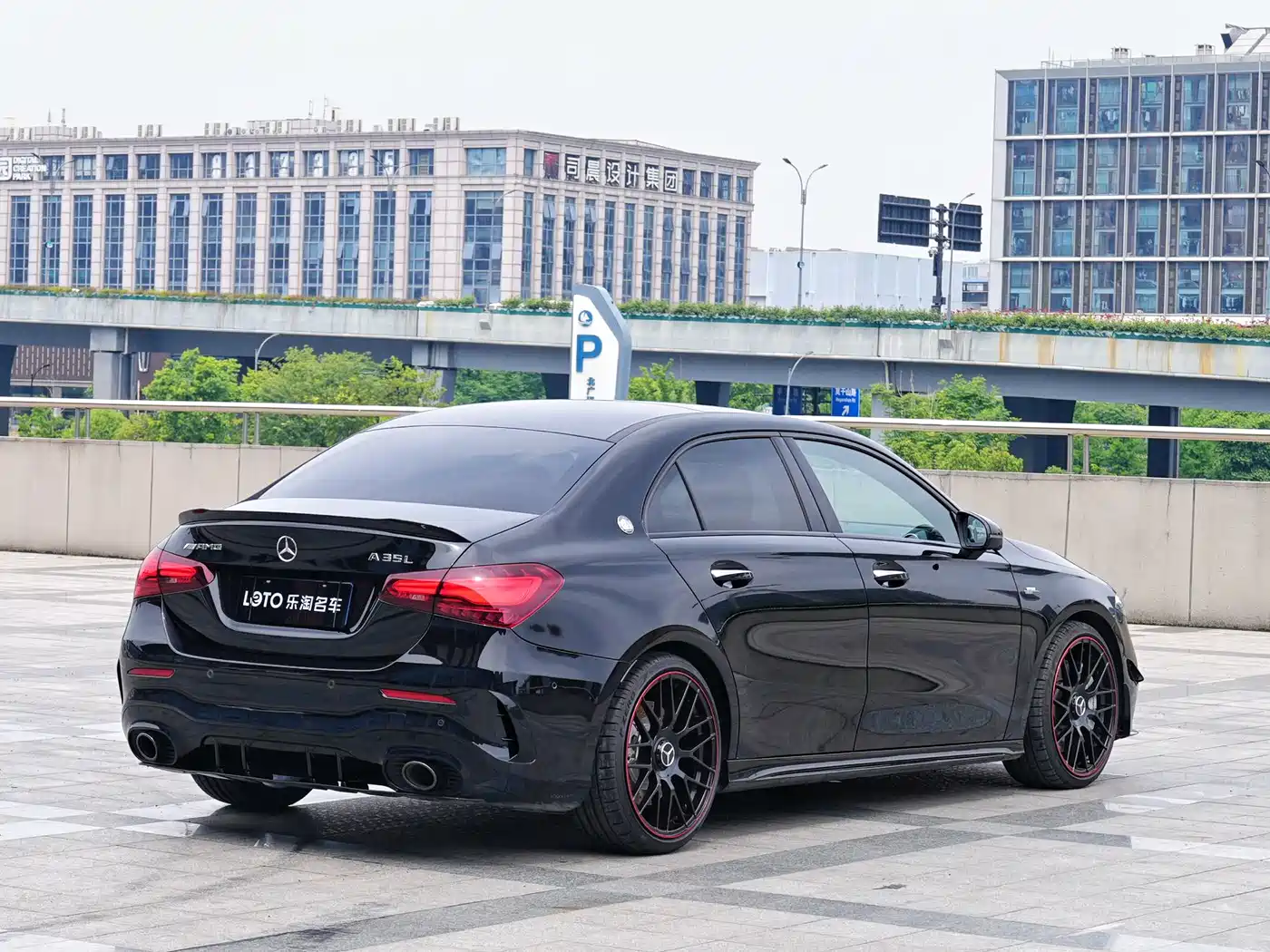 Mercedes-Benz A-Class AMG 2025 Facelift AMG A 35 L 4MATIC фото 4
