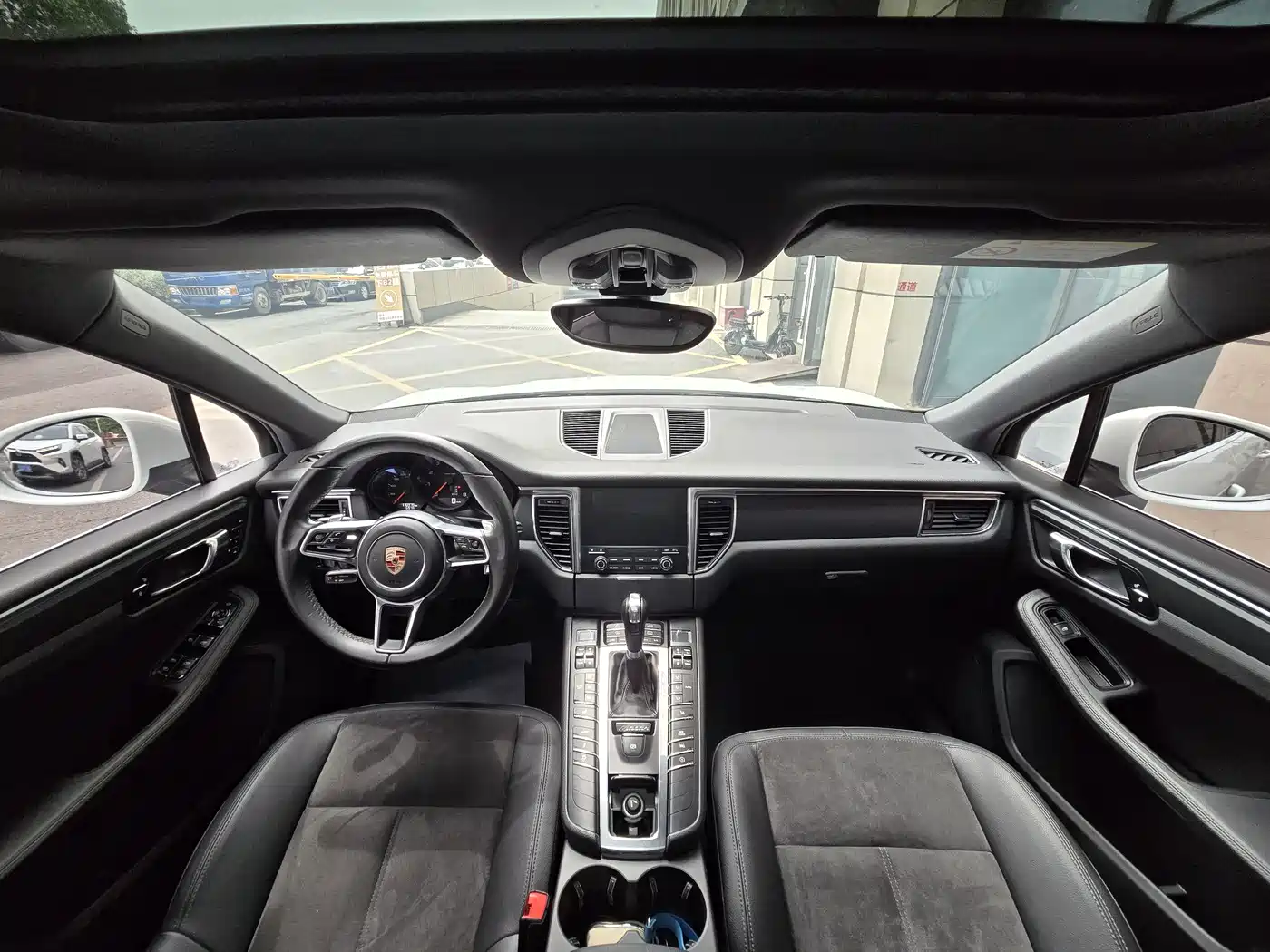 Porsche Macan 2017 Macan 2.0T фото 7