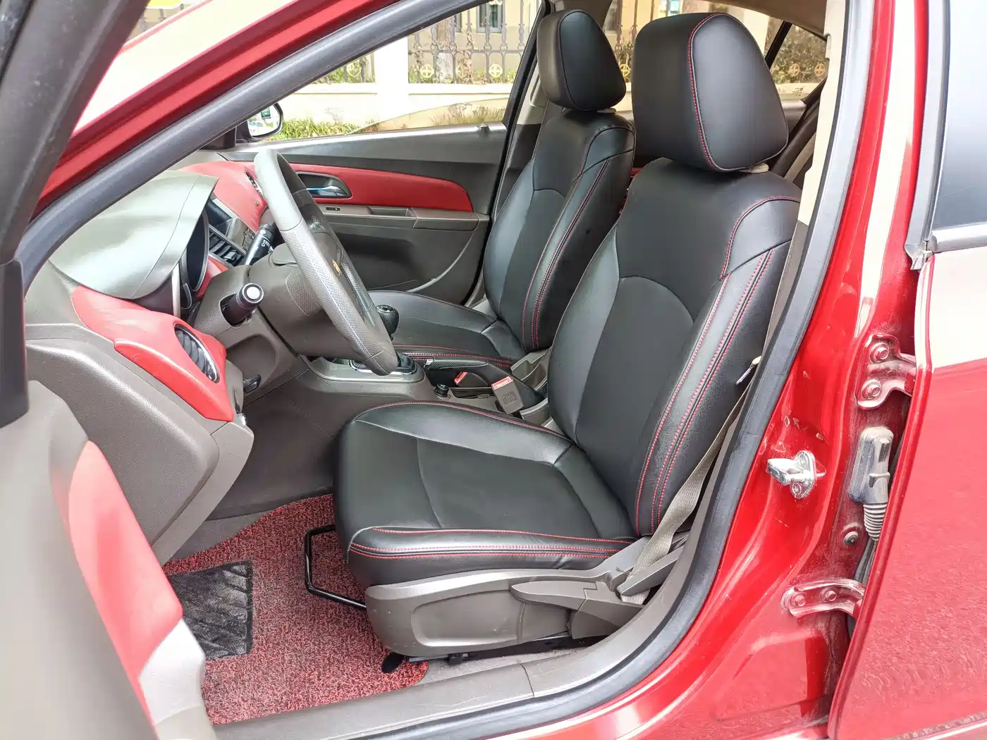 Chevrolet Cruze 2015 1.5L Classic SE MT фото 18
