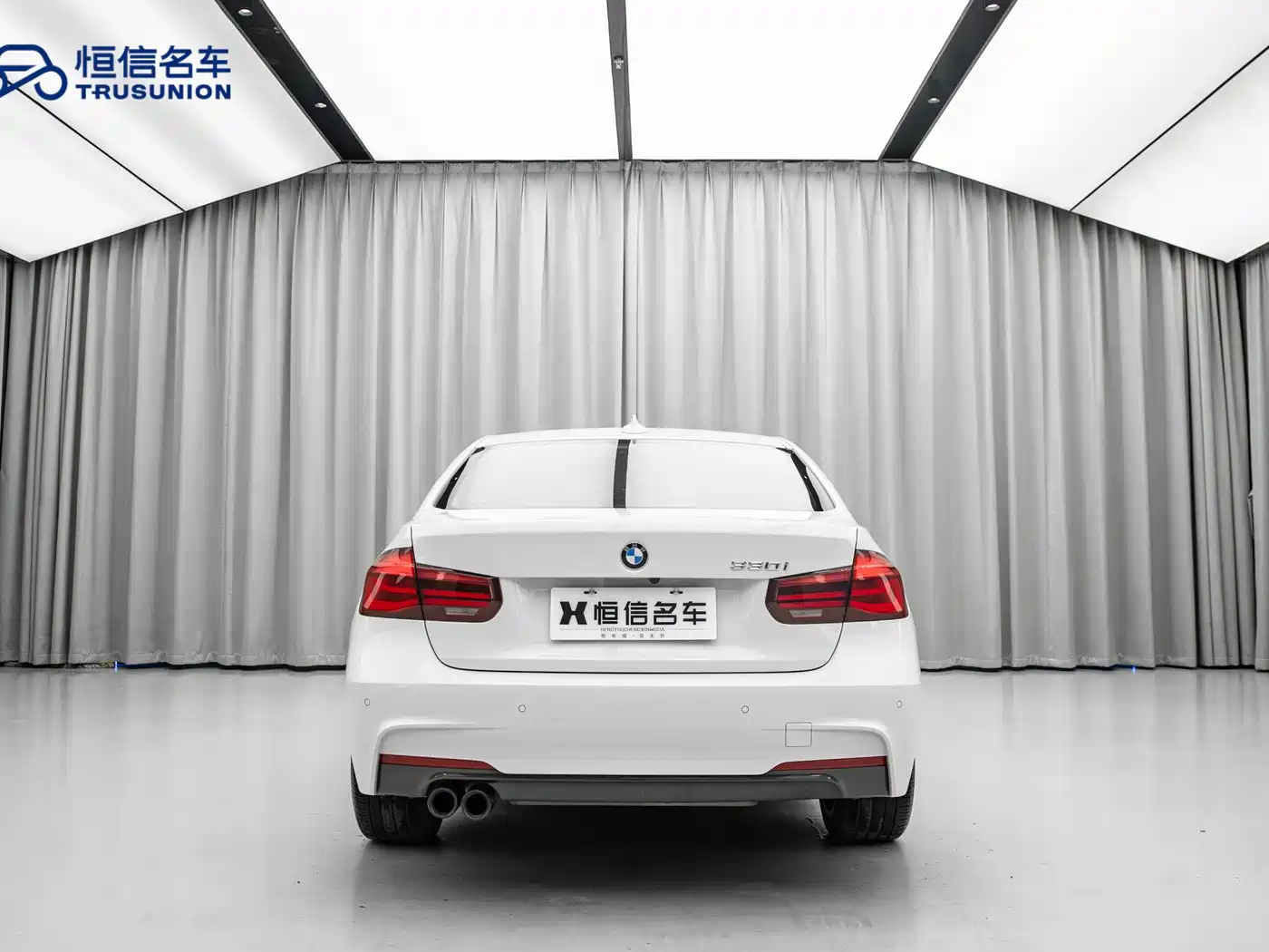 BMW 3 Series 2018 320i M Sport Black Night Edition фото 5