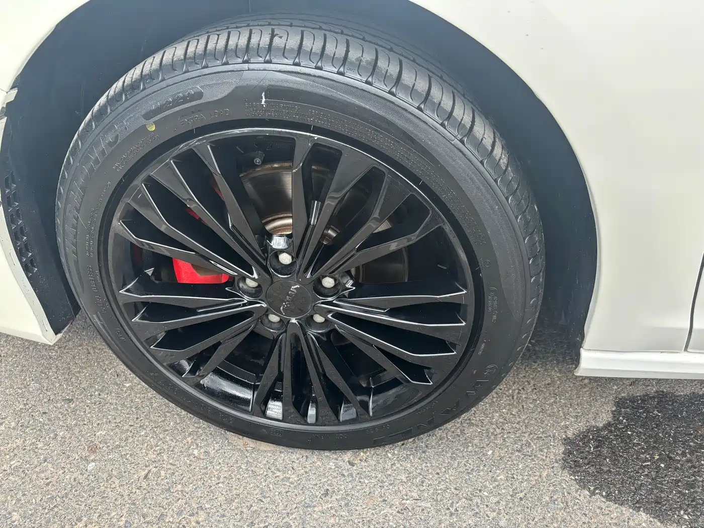 DONGFENG YI HYUN MAX