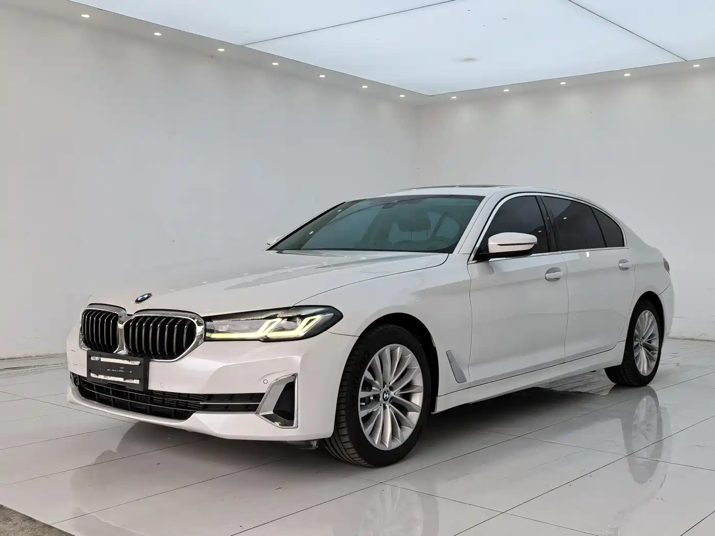 BMW 5 Series 2021 525Li Luxury Package