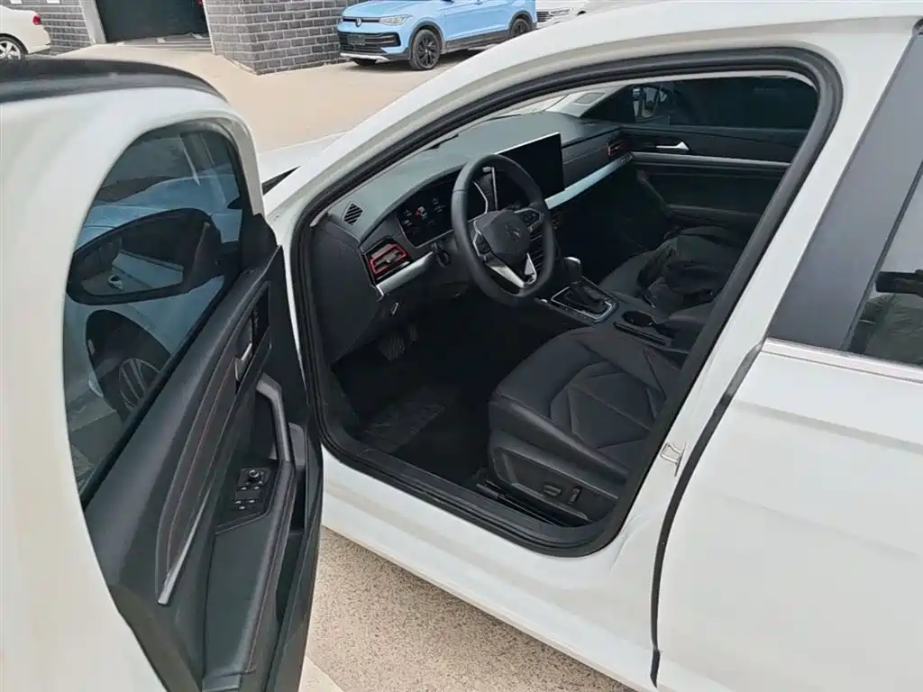 Volkswagen Lavida 2024 Model 300TSI DSG Starlight Leading Edition фото 16