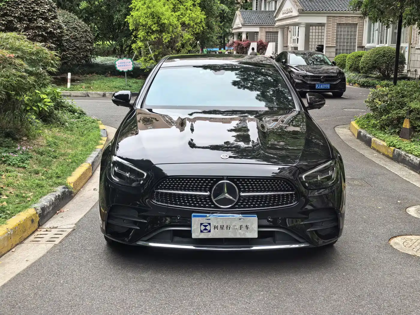 Mercedes-Benz E-Class 2023 E 300 L Sport Luxury фото 2