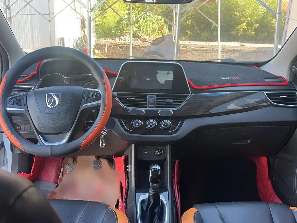 Baojun 310 2017 2016 1.2L Manual Luxury Type
