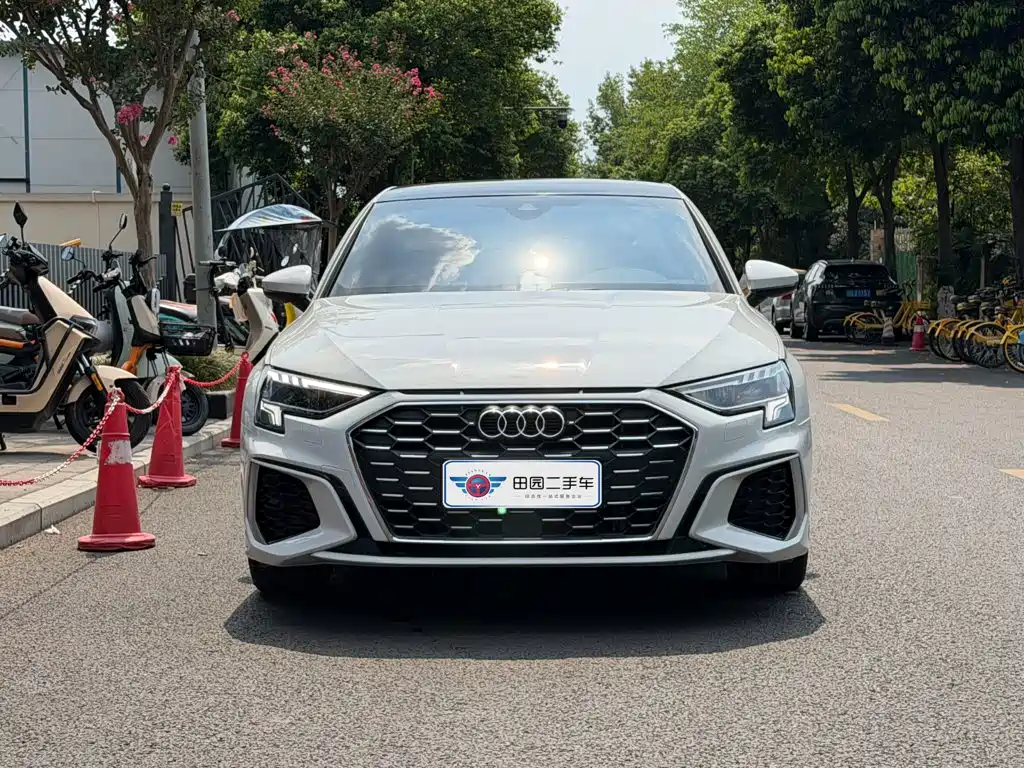 Фото 2 - Audi A3