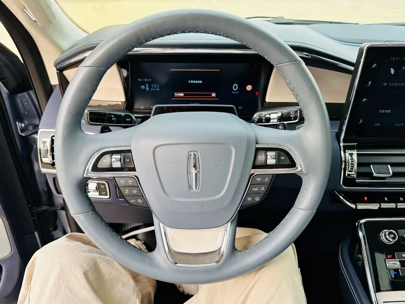 LINCOLN NAVIGATOR ONE