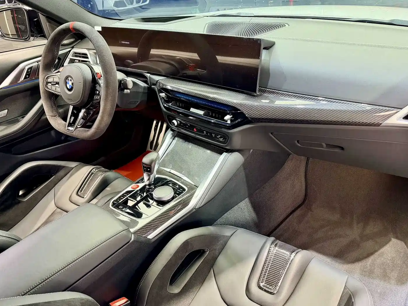 BMW M4 2024 BMW M4 Coupe M xDrive Competition фото 8