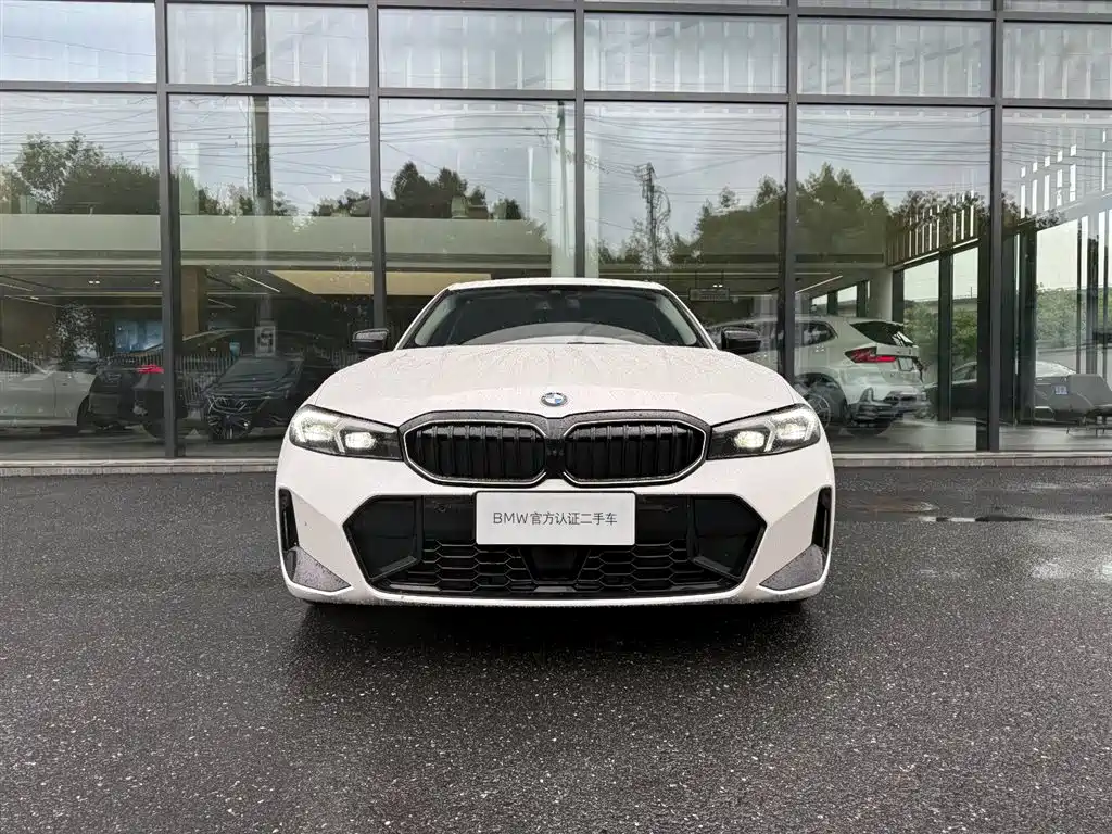BMW 3 Series 2025 330Li M Sport Night Edition фото 4