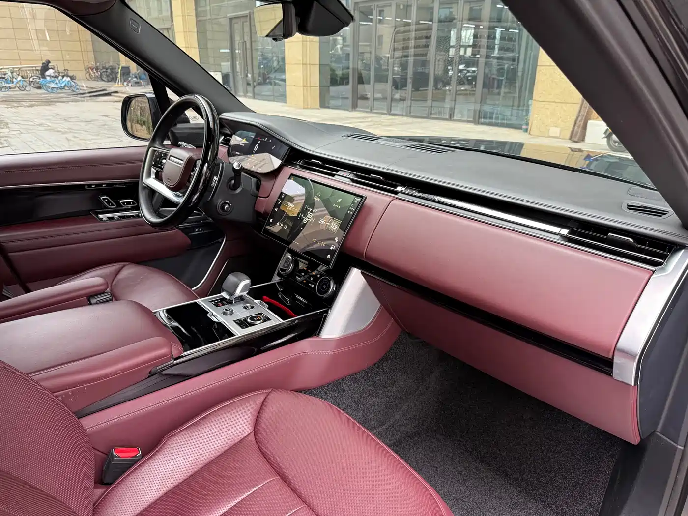Land Rover Range Rover 2023 3.0 L6 400PS Exemplary Long Wheelbase фото 9