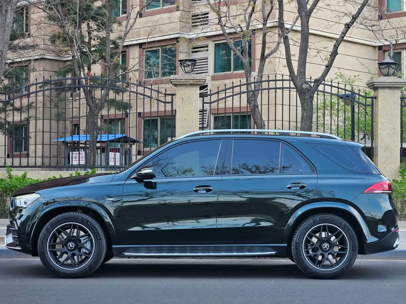 MERCEDES-BENZ GLE AMG