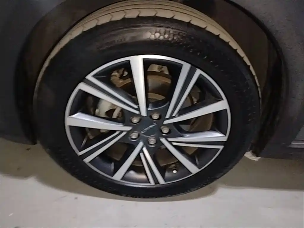 Lynk & Co 02 2021 1.5TD DCT 2WD Power Champion Edition фото 23